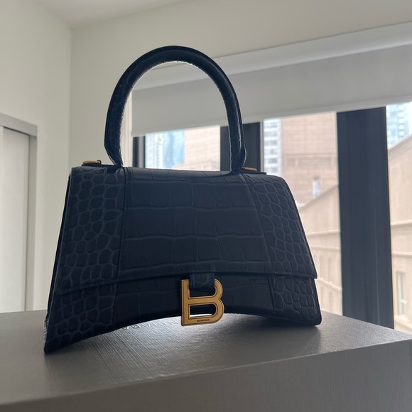 Hourglass purse - Picture 4 of 4